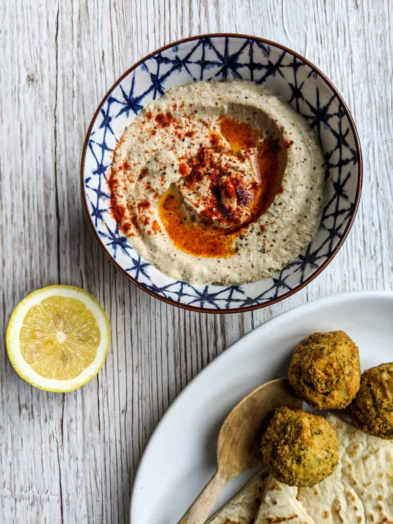 An authentic baba ganoush recipe using roasted eggplant to make an easy, healthy dip that is vegan friendly.