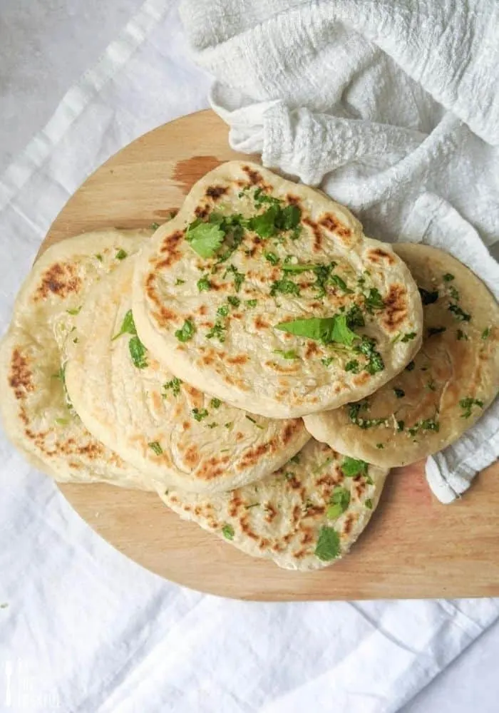 Vegan flatbread with garlic and coriander topping