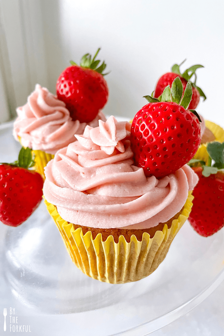Vegan Strawberry Cupcakes
