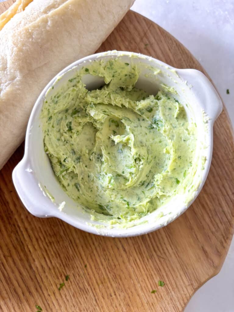 the mixed compound garlic butter