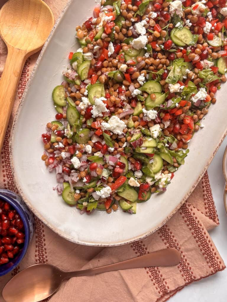 close up shot of the Mediterranean lentil salad